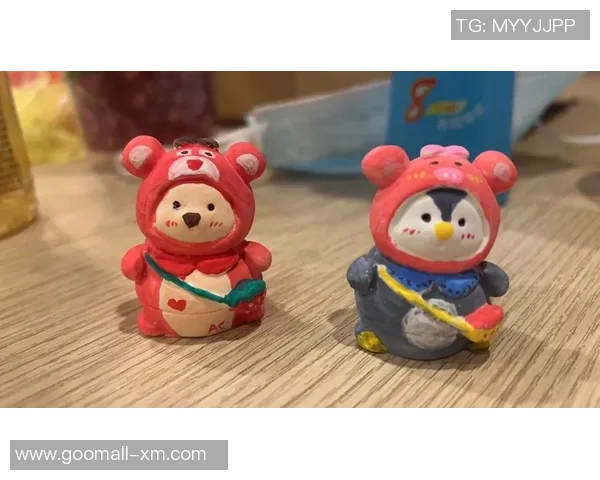 石膏娃娃小熊足球明星的奇幻冒险之旅与梦想追逐