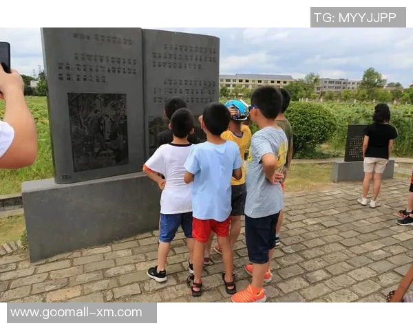 海绵宝宝勇闯绿茵场成为足球明星的奇幻冒险之旅 海绵宝宝勇闯绿茵场成为足球明星的奇幻冒险之旅